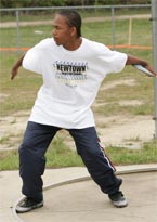 More New Town Invitational 4x800m Discus Pictures