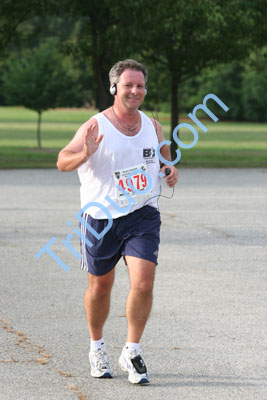 Summer Series in the Garden<br>Countdown 4 Miler Photo